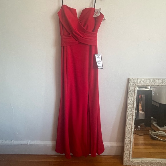 NWT Red strapless dress 💃 by Xscape size 12 Made in the USA - Picture 2 of 15